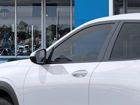New 2026 Chevrolet Trax LS w/ LS Convenience Package FWD image 12