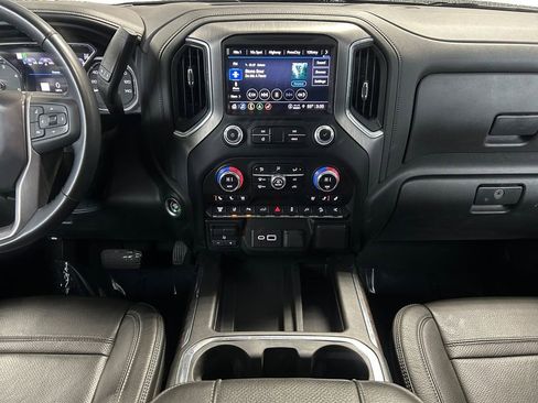 Used 2023 GMC Sierra 3500 Denali AWD/4WD image 12