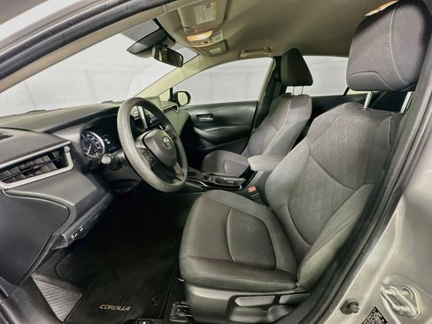 Used 2020 Toyota Corolla LE FWD image 13
