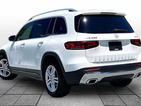 Certified 2023 Mercedes-Benz GLB 250 4MATIC image 5