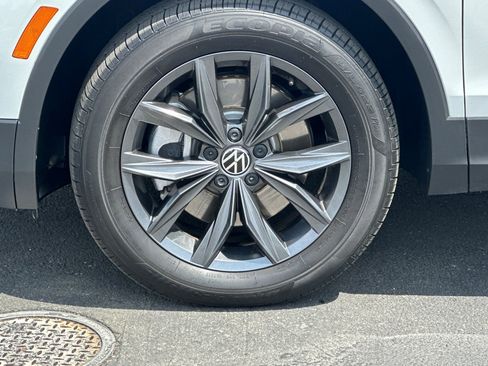 Certified 2023 Volkswagen Tiguan SE FWD image 27