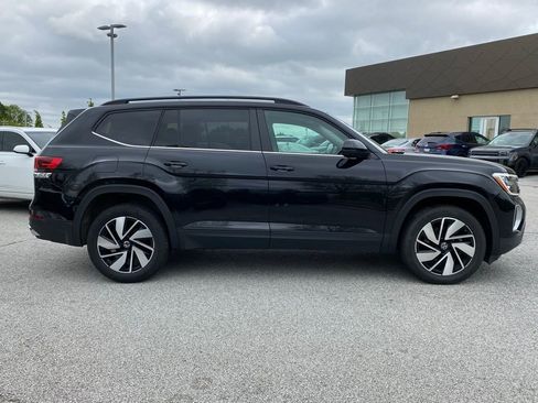 Used 2025 Volkswagen Atlas SE AWD/4WD image 7