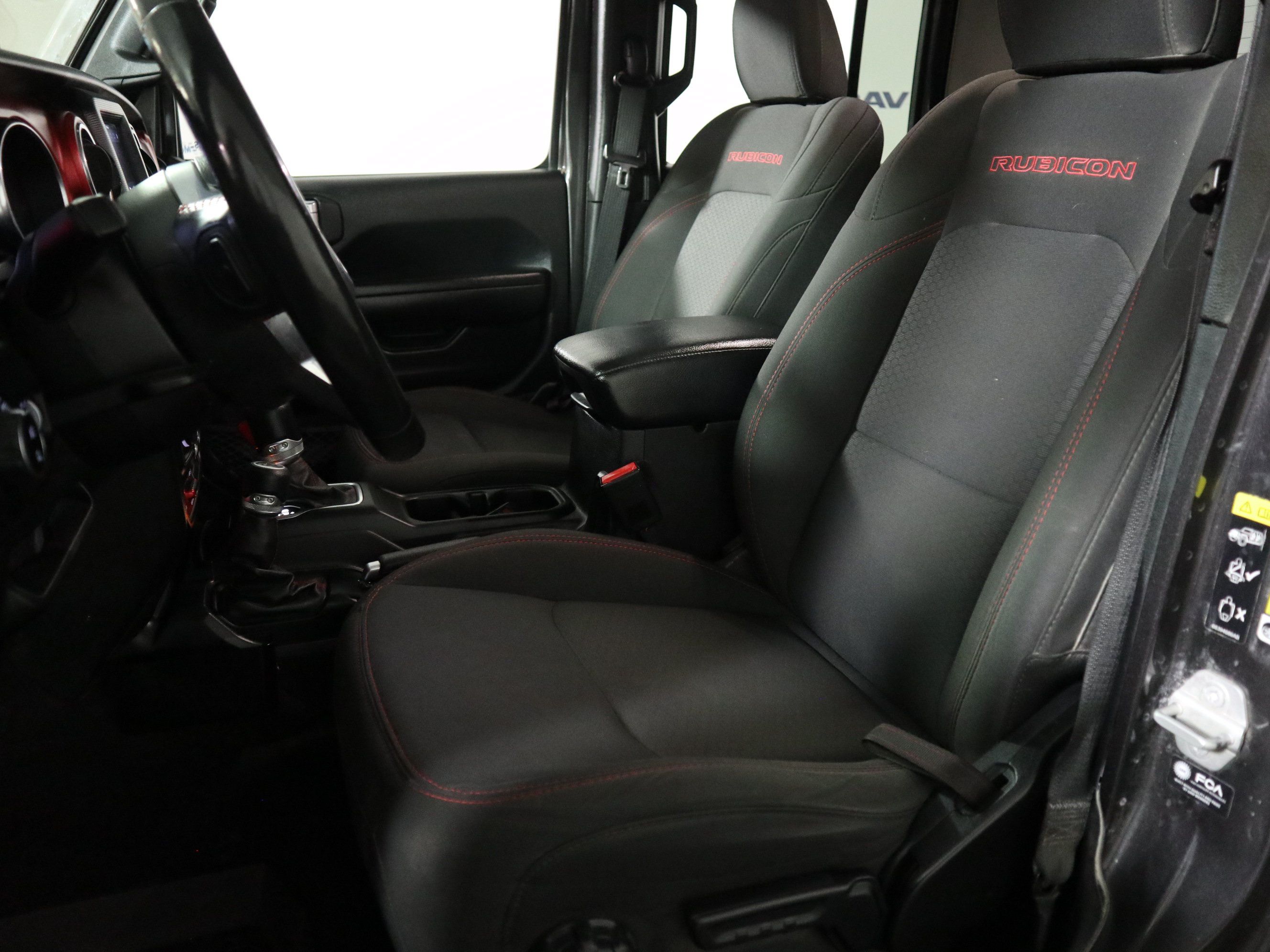 Used 2021 Jeep Gladiator Rubicon w/ Cold Weather Group AWD/4WD image 22
