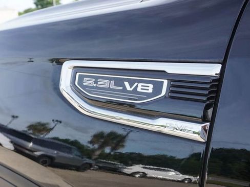 Used 2019 GMC Sierra 1500 SLT w/ SLT Premium Plus Package AWD/4WD image 11