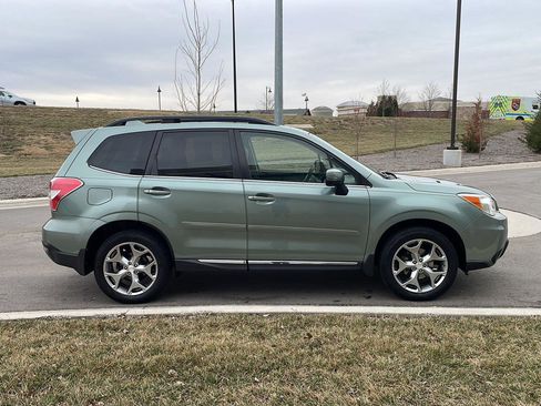 Used 2016 Subaru Forester 2.5i Touring w/ Eyesight & Navigation System image 8