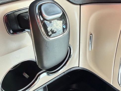 Used 2015 Jeep Grand Cherokee Limited w/ Luxury Group II image 22