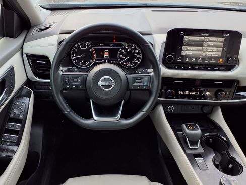 Used 2023 Nissan Rogue SL w/ SL Premium Package image 13