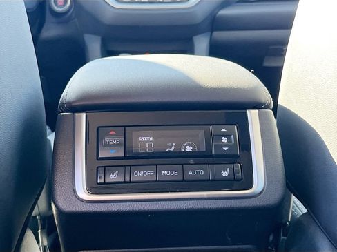 Used 2025 Subaru Ascent Limited w/ Popular Package #2 AWD/4WD image 27