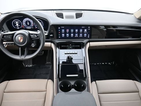Certified 2025 Porsche Panamera 4 AWD/4WD image 6