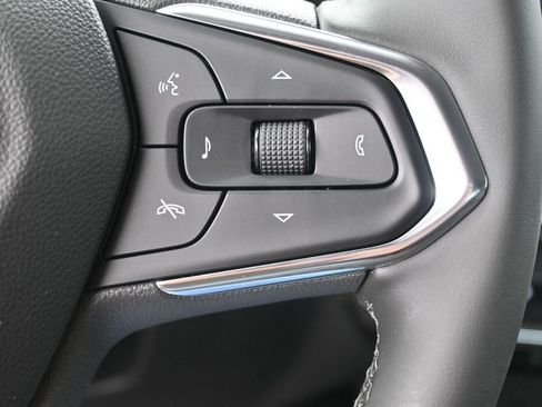 New 2025 Chevrolet Trax LT w/ Driver Confidence Package image 32