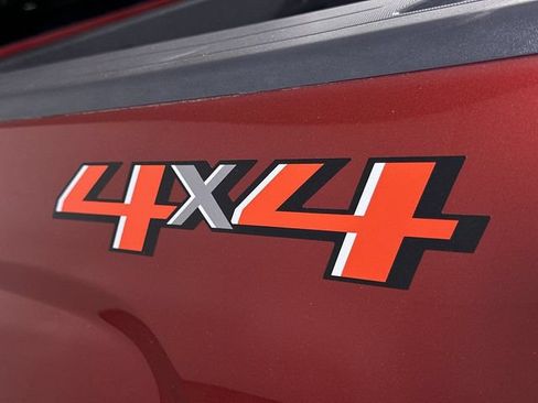 Used 2018 Chevrolet Silverado 1500 LT w/ Texas Edition AWD/4WD image 32