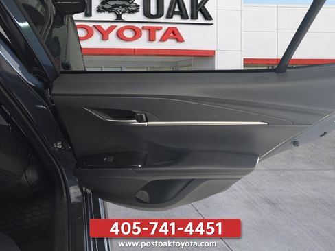 Used 2026 Toyota Camry SE w/ Convenience Package FWD image 25
