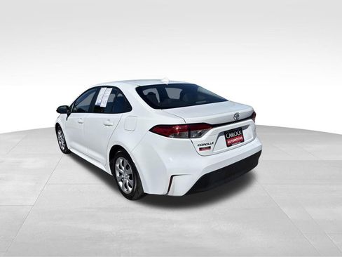 Used 2024 Toyota Corolla LE FWD image 5