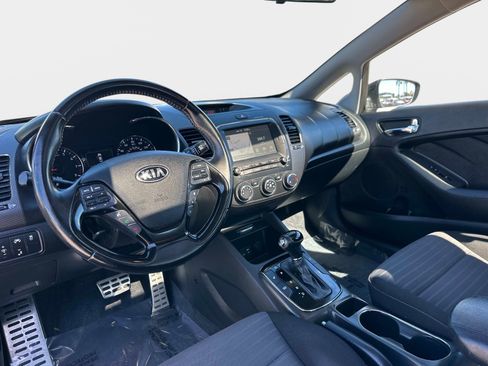 Used 2017 Kia Forte S w/ S Premium Package image 15
