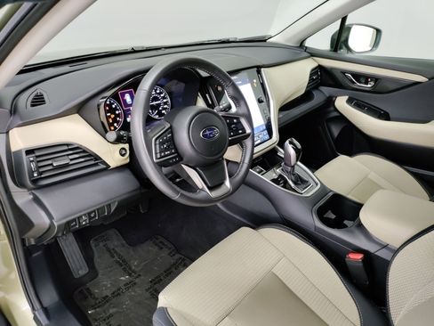 Used 2025 Subaru Outback Premium image 2