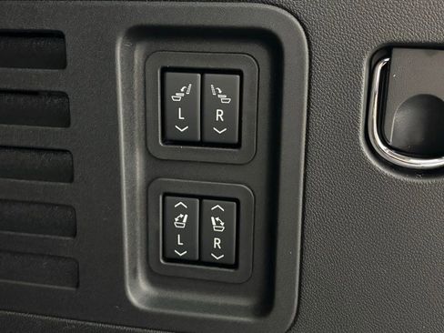 New 2026 Buick Enclave Preferred w/ Power Package image 16