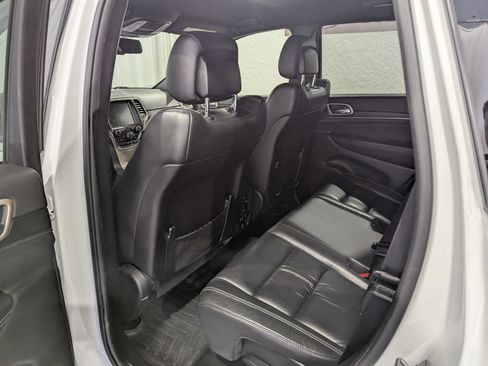 Used 2015 Jeep Grand Cherokee Limited image 11