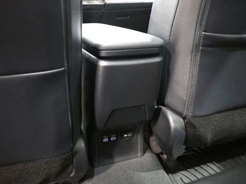 Used 2024 Toyota Prius Prime FWD image 32