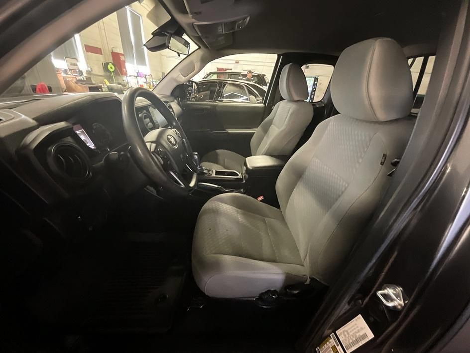 Used 2023 Toyota Tacoma SR RWD image 4