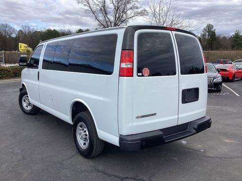 Used 2023 Chevrolet Express 3500 LS RWD image 2