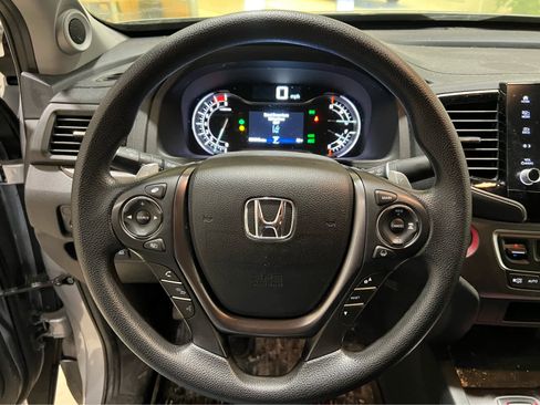 Used 2023 Honda Ridgeline Sport image 14