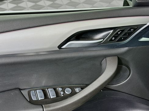 Used 2025 BMW X4 xDrive30i w/ Premium Package image 15