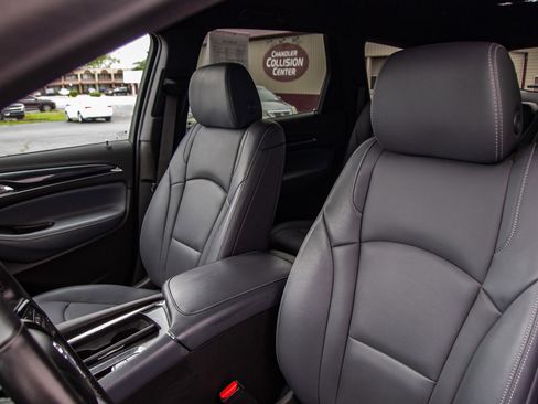Used 2024 Buick Enclave Essence w/ Technology Package FWD image 24