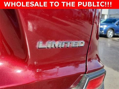 Used 2019 Jeep Cherokee Limited w/ Luxury Group image 4