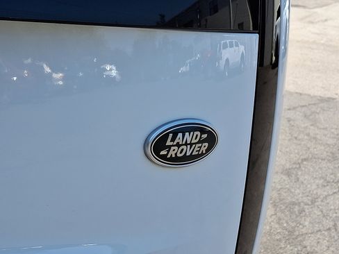 Certified 2023 Land Rover Range Rover SE image 30