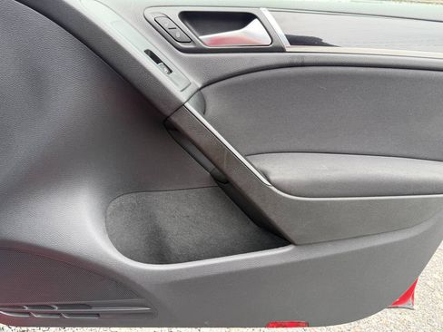 Used 2013 Volkswagen GTI Driver's Edition FWD image 28