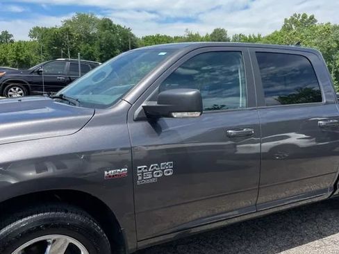 Used 2019 RAM 1500 Big Horn AWD/4WD image 2