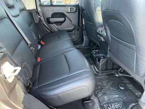 Used 2021 Jeep Wrangler Unlimited Sport image 22