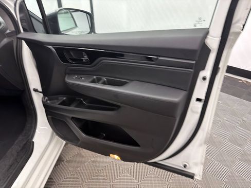 Used 2022 Honda Odyssey Touring image 16