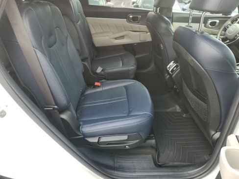 Used 2022 Kia Sorento SX Prestige w/ Panoramic Sunroof Package AWD/4WD image 15