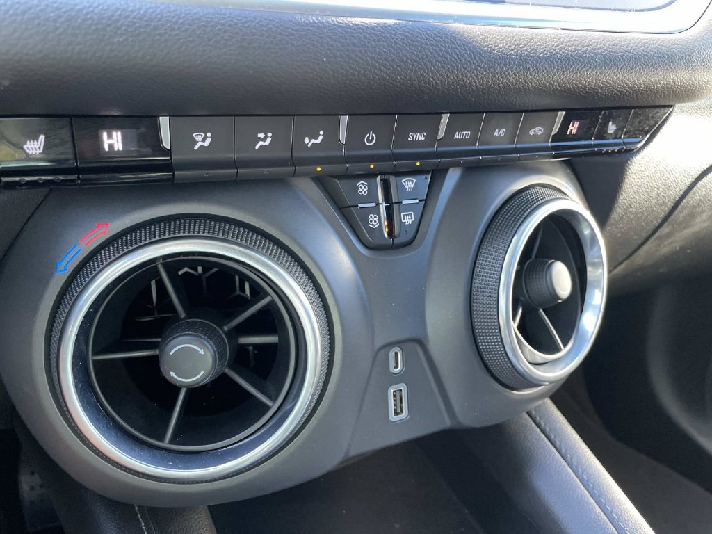 Used 2021 Chevrolet Blazer LT FWD image 41