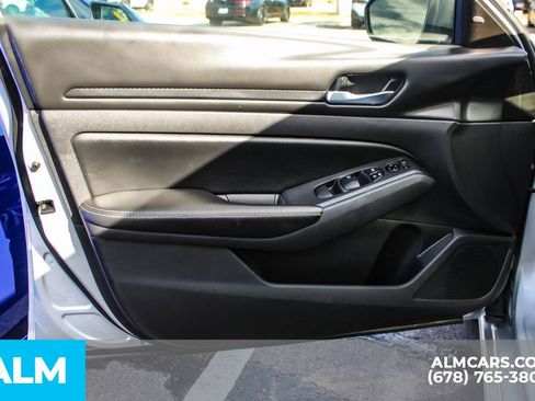 Used 2024 Nissan Altima 2.5 SV image 38