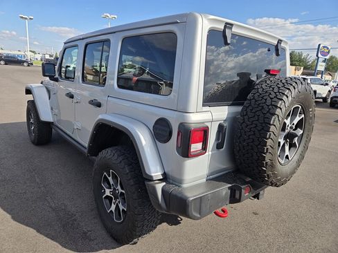 Used 2022 Jeep Wrangler Unlimited Rubicon w/ Cold Weather Group AWD/4WD image 5