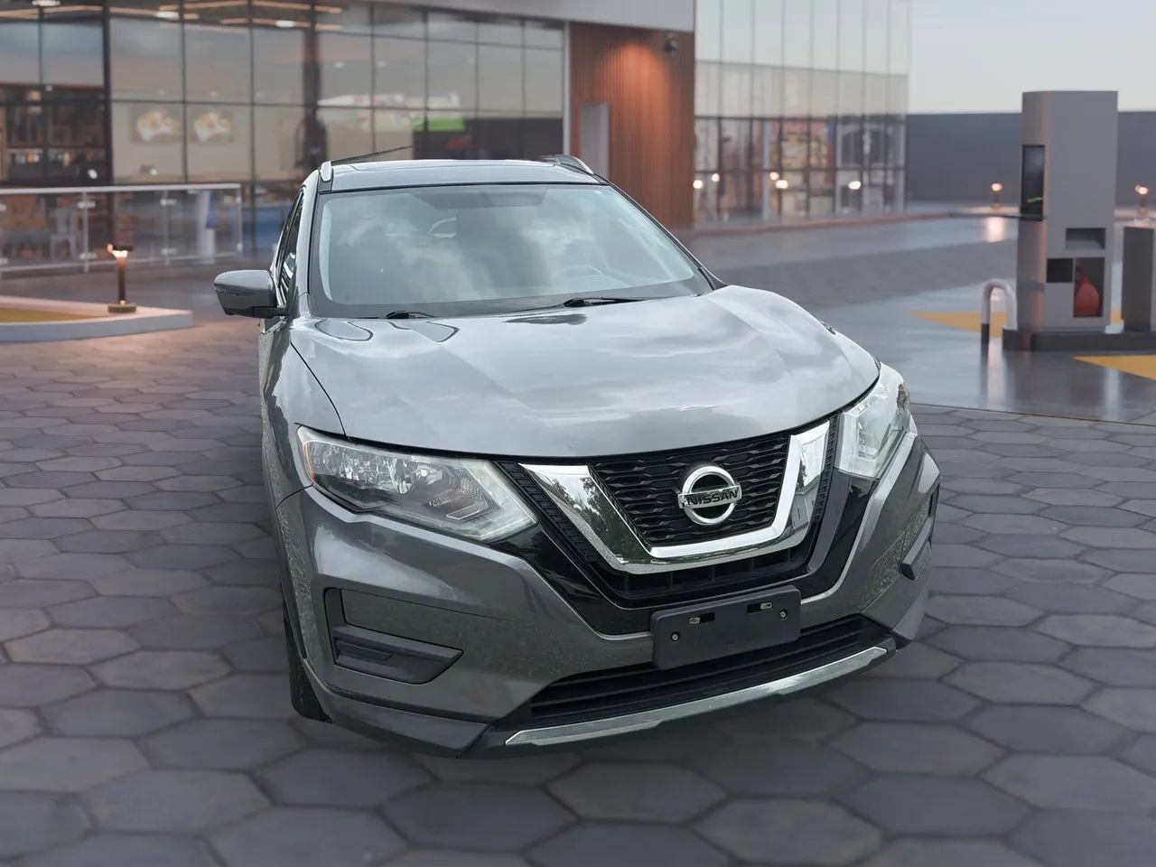 Used 2017 Nissan Rogue SV AWD/4WD image 20