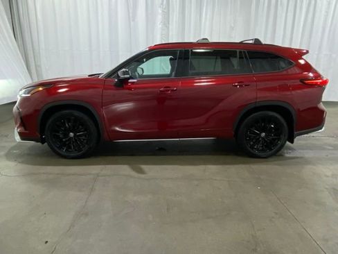 Certified 2023 Toyota Highlander XSE image 7