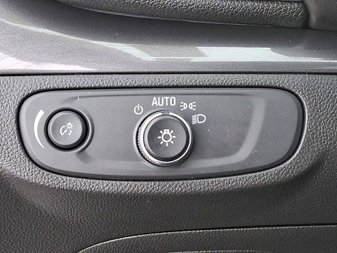 Used 2022 Buick Encore Preferred image 24