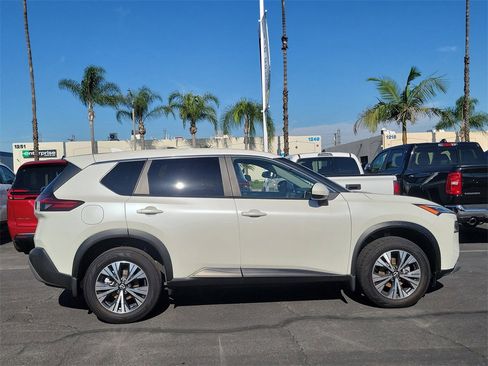 Certified 2023 Nissan Rogue SV image 29