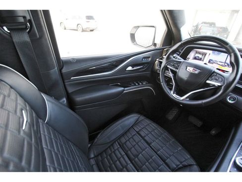 Certified 2023 Cadillac Escalade ESV V image 8