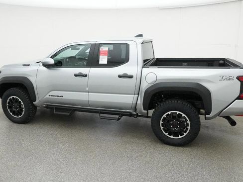 New 2025 Toyota Tacoma TRD Off-Road image 10