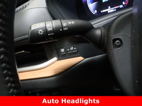 Certified 2024 Toyota Grand Highlander Limited image 26