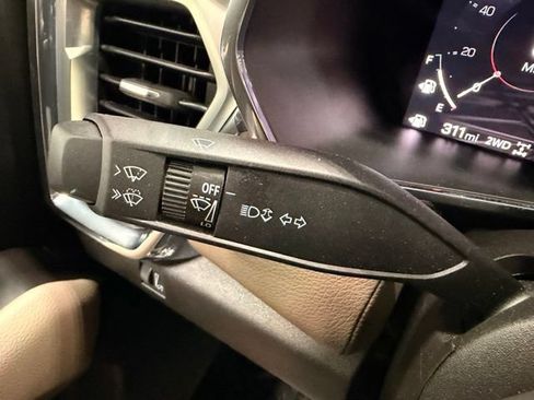 Used 2025 GMC Canyon Denali AWD/4WD image 31