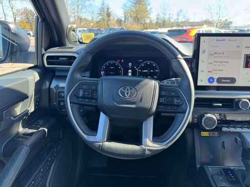 Used 2025 Toyota 4Runner TRD Off-Road Premium image 20