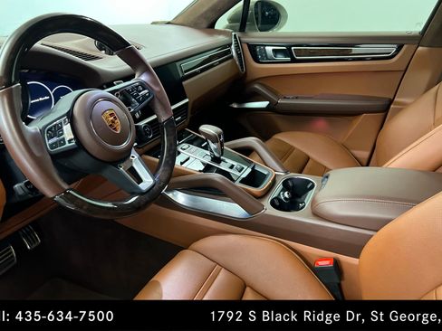 Used 2022 Porsche Cayenne Turbo AWD/4WD image 15