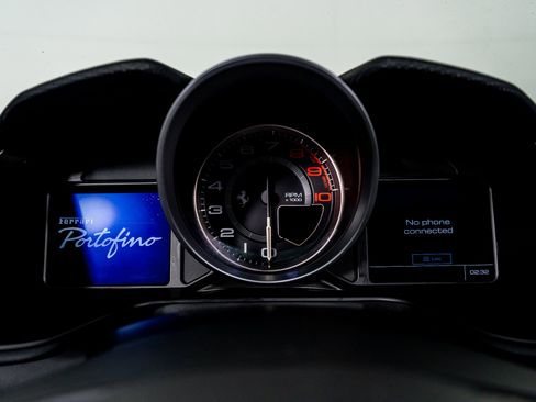Used 2019 Ferrari Portofino image 41