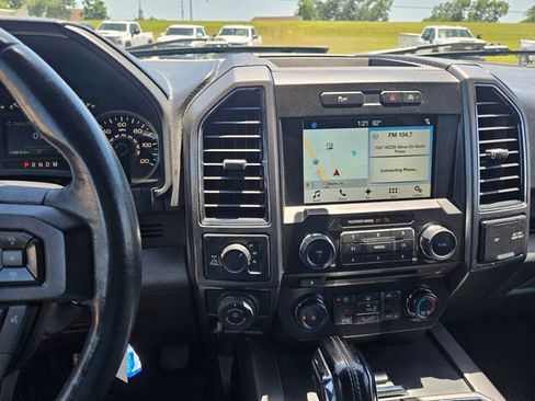 Used 2018 Ford F150 XLT w/ Equipment Group 302A Luxury AWD/4WD image 17