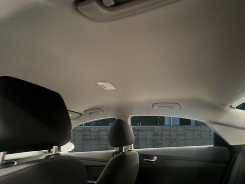 Used 2021 Hyundai Accent SE image 10